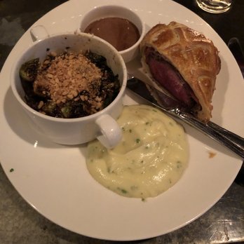 Willow Room - Beef Wellington - Wine Bars Near Me - Chicago, Illinois Willow Room - Beef Wellington - Wine Bars Near Me - Chicago, Illinois