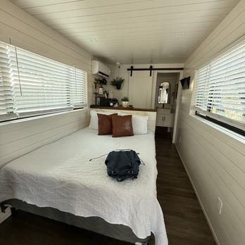 Bluebonnet Trail - Vacation Rentals Near Me - Waco, Texas Bluebonnet Trail - Vacation Rentals Near Me - Waco, Texas