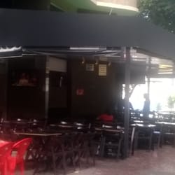 Taco's Bar - Mesas externas
