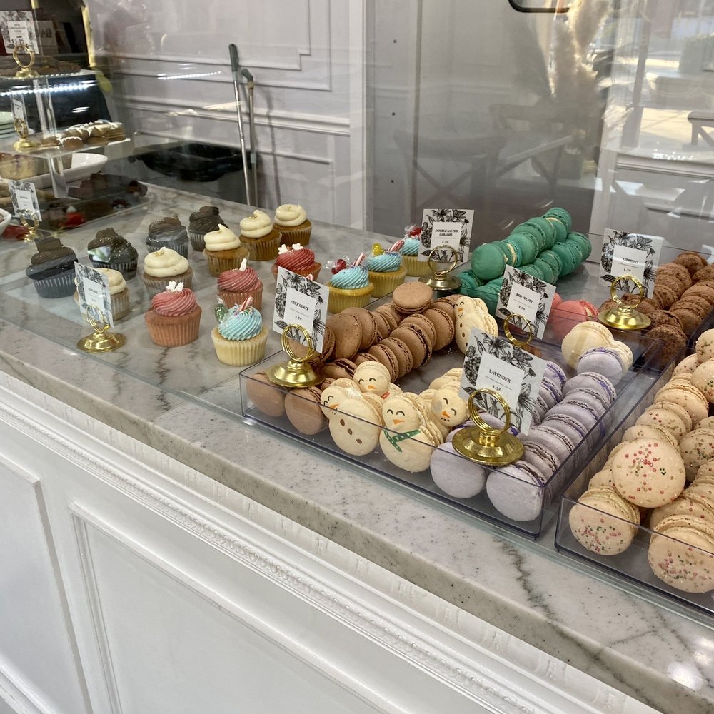 17 Berkshire - Macaroons and cupcakes - Coffee & Tea Near Me - Memphis, Tennessee