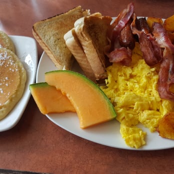 Panagio's All Day Grill - Big breakfast - Breakfast & Brunch Near Me - Toronto, Ontario