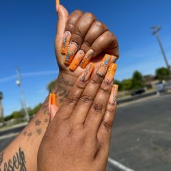 Phyllis Nails