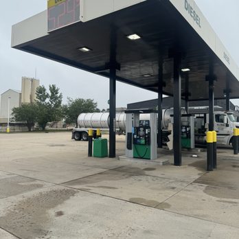 bp - Gas Stations Near Me - Monroe Center, Illinois