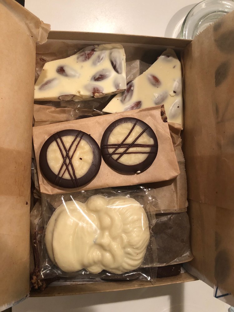 Daily Chocolate Logo