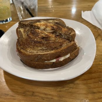 Public House - Rueben sandwich - Cocktail Bars Near Me - Dahlonega, Georgia Public House - Rueben sandwich - Cocktail Bars Near Me - Dahlonega, Georgia