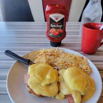 Teddy's Diner - Eggs Benedict with hash browns - Breakfast & Brunch Near Me - Elk Grove Village, Illinois Teddy's Diner - Eggs Benedict with hash browns - Breakfast & Brunch Near Me - Elk Grove Village, Illinois