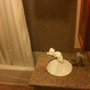 Pacific Shores Inn - Bathroom - Hotels Near Me - Morro Bay, California Pacific Shores Inn - Bathroom - Hotels Near Me - Morro Bay, California