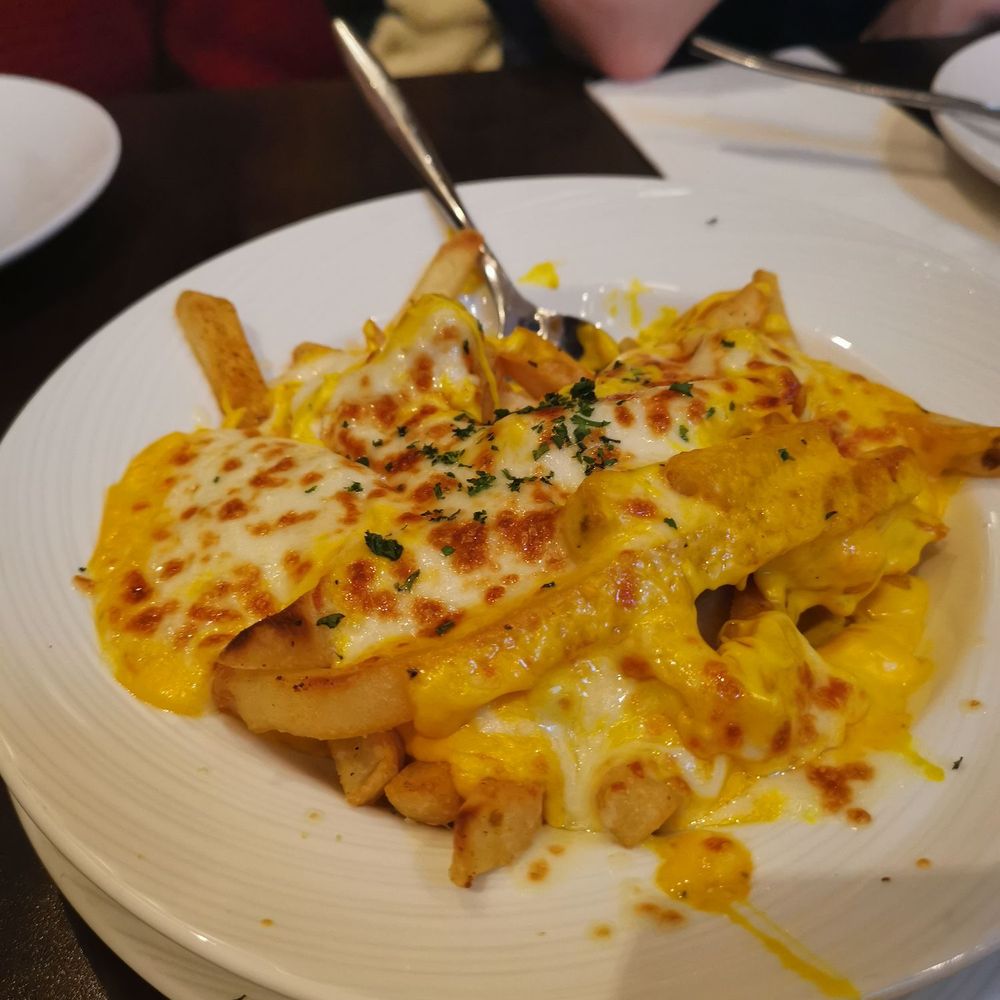Saffron poutine Saffron poutine