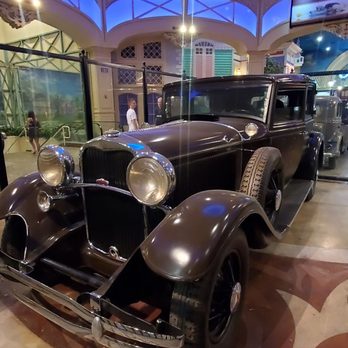 Bonnie & Clyde Death Car - Al Capone gang's car. 7/27/2022 - Local Flavor Near Me Bonnie & Clyde Death Car - Al Capone gang's car. 7/27/2022 - Local Flavor Near Me