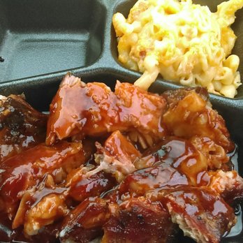 Bill's Bar-B-Que - 1/2 tip basket - Barbeque Near Me - Elkhart, Indiana Bill's Bar-B-Que - 1/2 tip basket - Barbeque Near Me - Elkhart, Indiana