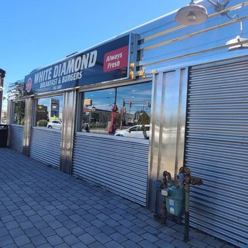 White Diamond - the outside of a restaurant - Burgers Near Me - Clark, New Jersey