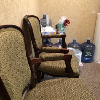 Eric S. Jacob, DDS - Waiting room - Oral Surgeons Near Me - Roslyn Heights, New York