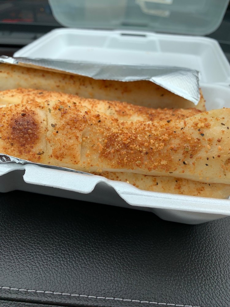 JOHNNY’S PIZZA SHOP Updated October 2024 11 Photos & 21 Reviews 2520 Golf Rd, Eau Claire