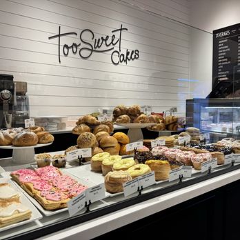 Too Sweet Cakes - Store interior - Patisserie/Cake Shop Near Me - Lake Oswego, Oregon Too Sweet Cakes - Store interior - Patisserie/Cake Shop Near Me - Lake Oswego, Oregon