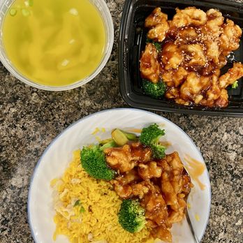 Mia's Garden - Sesame chicken with chicken fried rice and clear chicken soup - Chinese Near Me - Metuchen, New Jersey