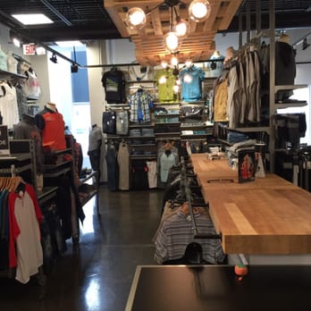 Le Charlemagne - Men's Clothing Near Me - Quebec City, Quebec Le Charlemagne - Men's Clothing Near Me - Quebec City, Quebec