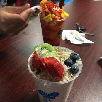 Blue Ocean Smoothies - Bosque frutal (in front) and mangonada (back) - Juice Bars & Smoothies Near Me - Houston, Texas Blue Ocean Smoothies - Bosque frutal (in front) and mangonada (back) - Juice Bars & Smoothies Near Me - Houston, Texas