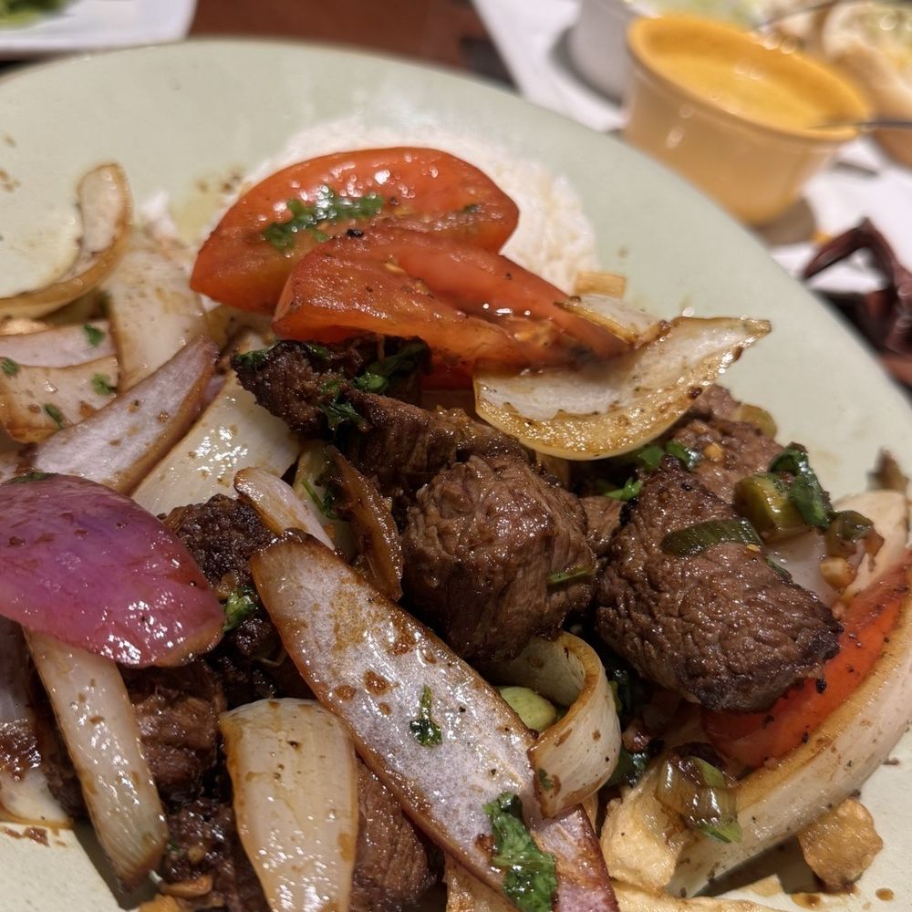 El Rocoto - LOMO SALTADO - Peruvian Near Me - Cerritos, California