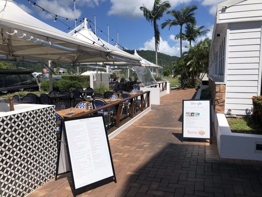 Fish D'vine & The Rum Bar by null