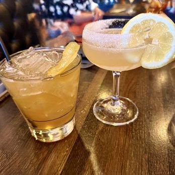 The Phoenix Kitchen - Gold Rush & Bees Knees cocktails perfectly crafted - New American Near Me - Homer Glen, Illinois