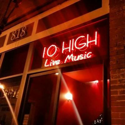 10 High Club by null