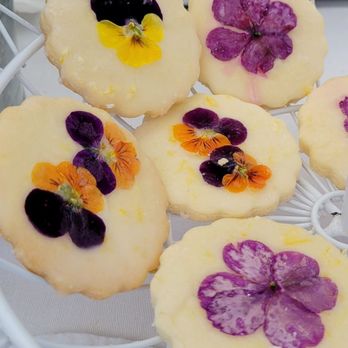 B’s Sweets - Bakeries Near Me B’s Sweets - Bakeries Near Me