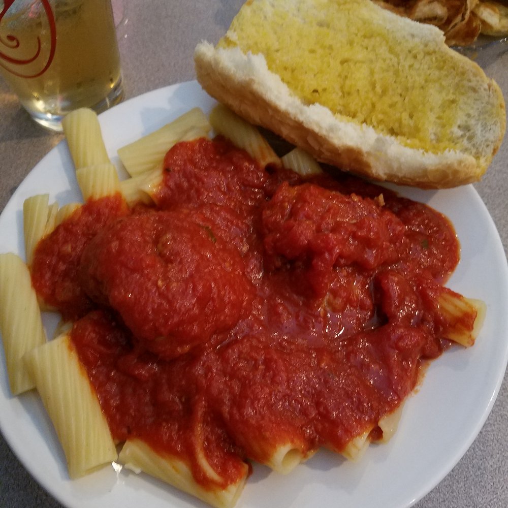 Carbonara's - Rigatoni with meatballs and marinara, and garlic bread - Pizza Near Me - Pittsburgh, Pennsylvania Carbonara's - Rigatoni with meatballs and marinara, and garlic bread - Pizza Near Me - Pittsburgh, Pennsylvania