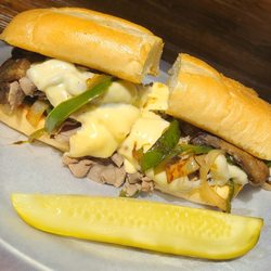 Wonderburger Grill - Philly Cheese Melt