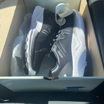 Fleet Feet - Shoe Stores Near Me - Elk Grove, California