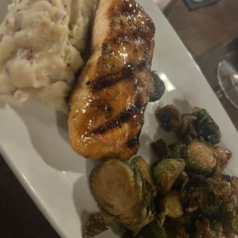 The Brick & Barrel Kitchen + Bar - New American Near Me - Eustis, Florida