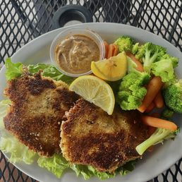 Fettuccine Alfredo with Crab Cake