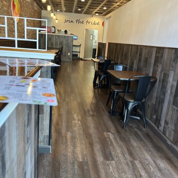 Tribos Peri Peri - a view of a dining area - Halal Near Me - Metuchen, New Jersey Tribos Peri Peri - a view of a dining area - Halal Near Me - Metuchen, New Jersey