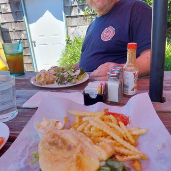 Blue Agate Cafe - Crab Melt, green salad, juicy hamburger and yummy crinkle cut fries - Cafes Near Me - Oceanside, Oregon Blue Agate Cafe - Crab Melt, green salad, juicy hamburger and yummy crinkle cut fries - Cafes Near Me - Oceanside, Oregon