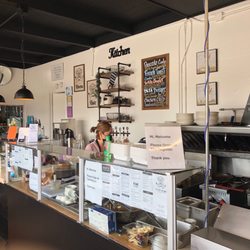 R&R’s Cafe - Counter