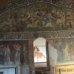 Schloss Runkelstein - Frescoes of nobles in the western palace