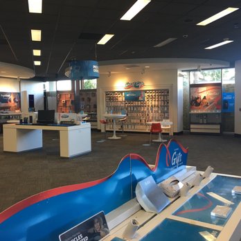 AT&T Store - Mobile Phones Near Me - Panorama City, California