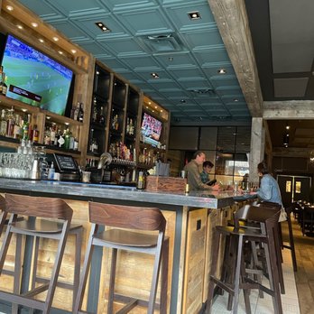 151 Kitchen | Bar - Bar - Cocktail Bars Near Me - Elmhurst, Illinois