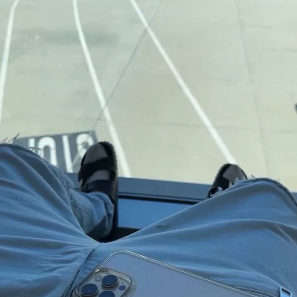 BB Simon - Wearing my belt at the airport - Men's Clothing Near Me - Los Angeles, California