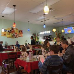 Pho-shi - Lots of hungry customers