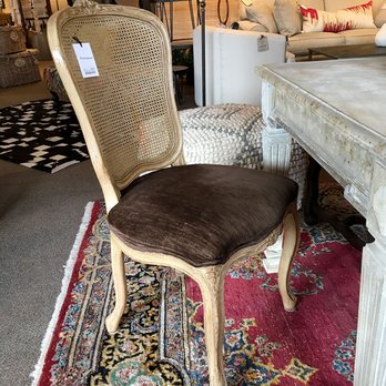 Windsor Cottage - Set of 4 French Side Chairs - Used, Vintage & Consignment Near Me - Rochester, New York Windsor Cottage - Set of 4 French Side Chairs - Used, Vintage & Consignment Near Me - Rochester, New York