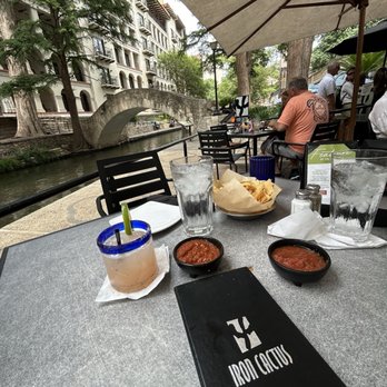 Iron Cactus San Antonio - Blueberry Margarita and homemade salsa - Mexican Near Me - San Antonio, Texas Iron Cactus San Antonio - Blueberry Margarita and homemade salsa - Mexican Near Me - San Antonio, Texas