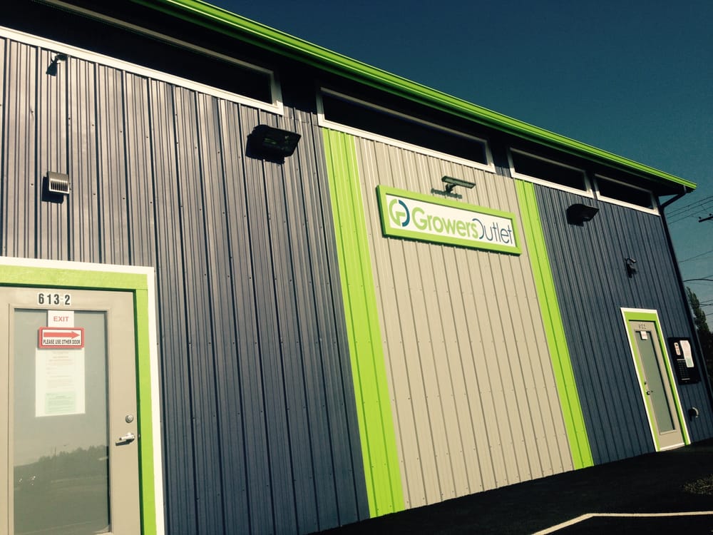 GROWERS OUTLET Updated August 2024 613 Montana Ave, South Bend