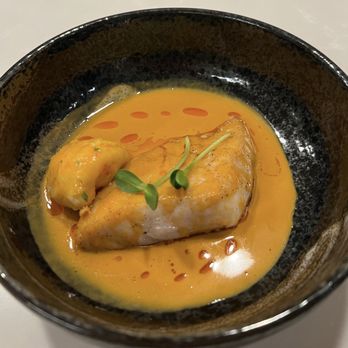 Threadfin Bistro - Quenelles de Brochette - Fresh Onaga,  Fish Mousseline, Sauce Nantua - Seafood Near Me - Honolulu, Hawaii