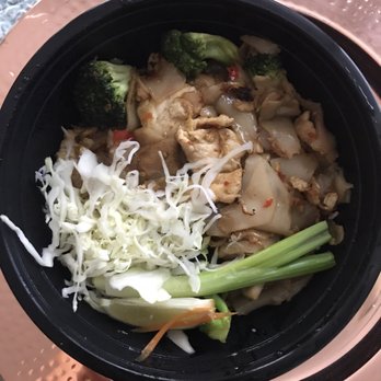 Pandan Thai Street Eats - Pad See Eww with chicken- could use more sauce - Thai Near Me - Burleson, Texas Pandan Thai Street Eats - Pad See Eww with chicken- could use more sauce - Thai Near Me - Burleson, Texas