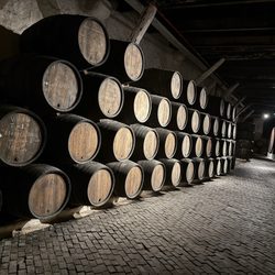 Sandeman - Wall of port barrels