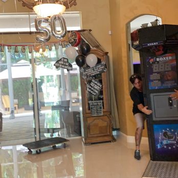 Cocktail Hour Entertainment - Photo Booth Rentals Near Me