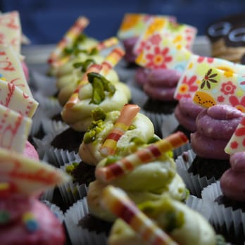 Charlottes Enkel Espressobar - Mini-Cupcakes - Coffee & Tea Near Me - Dresden, SN