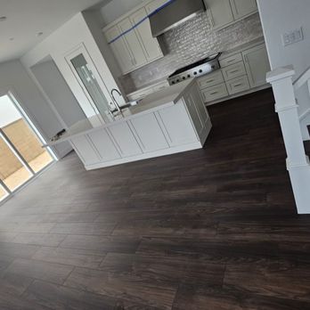 Alexander Flooring - Istalation vinyl - Flooring Near Me Alexander Flooring - Istalation vinyl - Flooring Near Me