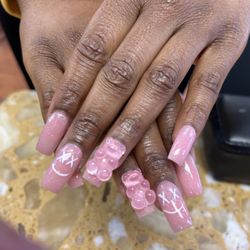 Lynda Nails