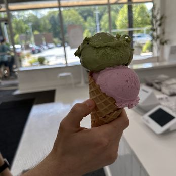 The Scoop - Strawberry and matcha - Ice Cream & Frozen Yogurt Near Me - Potomac, Maryland
